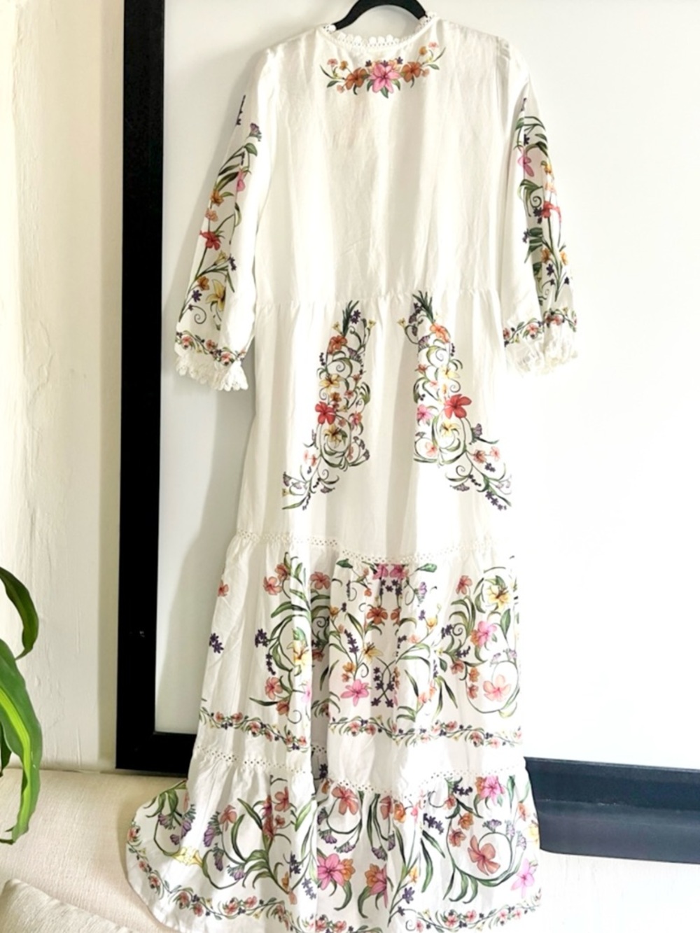 FARM Rio White Floral Printed Linen Blend Cutout Maxi Dress Size Medium NWT - Picture 2 of 11